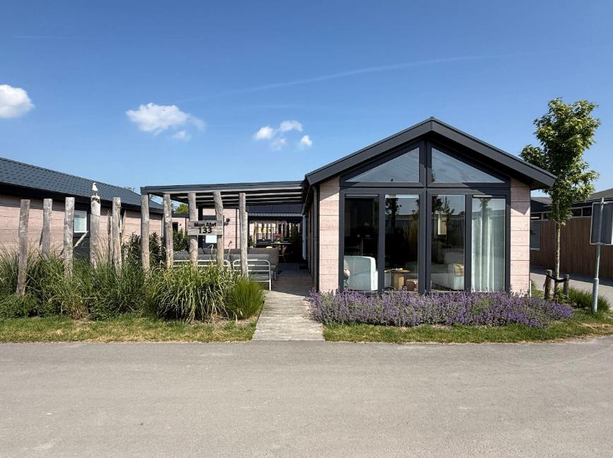 Modern Chalet in Koudekerke (Walcheren, Zeeland), Huizen en Kamers, 2 slaapkamers, Zeeland, Chalet, 44 m²