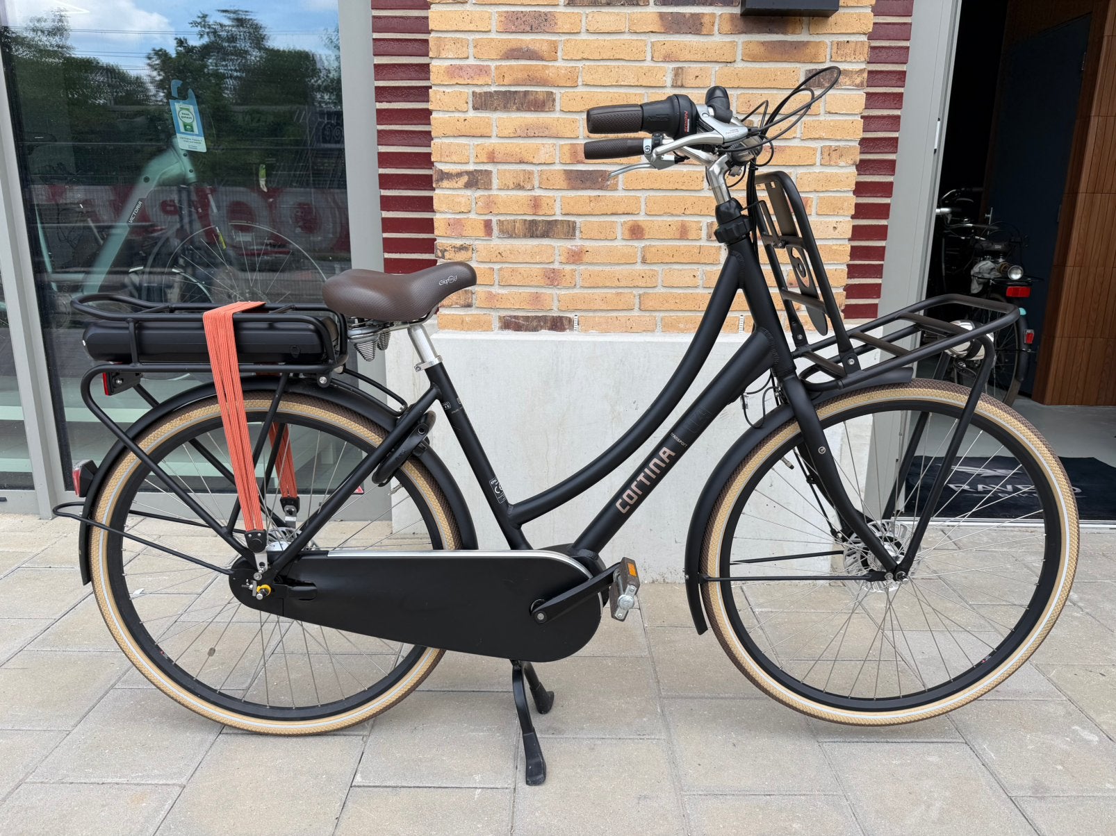 Cortina U4 Elektrische Transportfiets 28 inch NIEUWSTAAT!, Fietsen en Brommers, Elektrische fietsen, Ophalen, Oke, Zo goed als nieuw