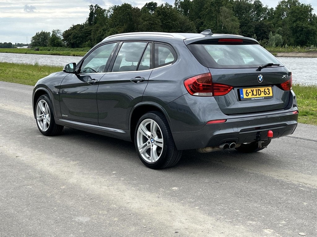 BMW X1 sDrive20i High Executive Clima, cruise, stoelverwarmi, 4 cilinders, 184 pk, Automatische klimaatregeling, SUV of Terreinwagen