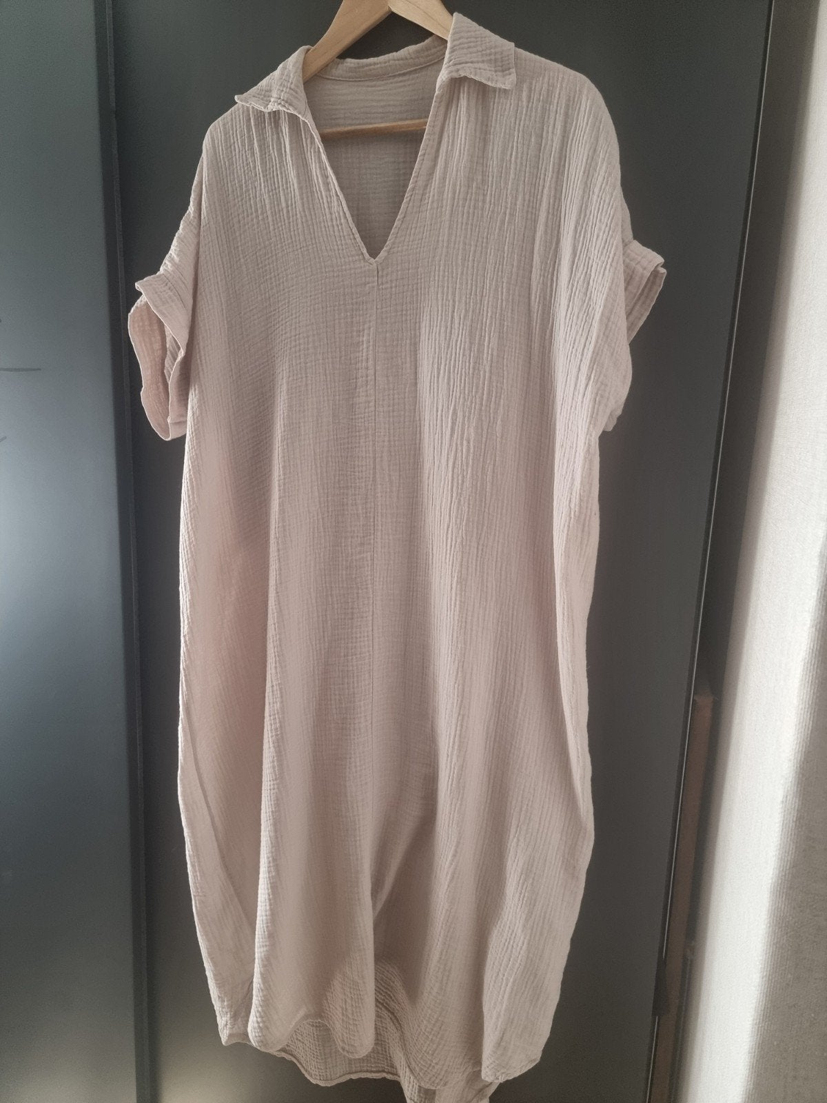 Lichtbeige mousseline jurk, 1 maat tot 44, Kleding | Dames, Jurken, Maat 38/40 (M), Beige, Ophalen of Verzenden, Onder de knie