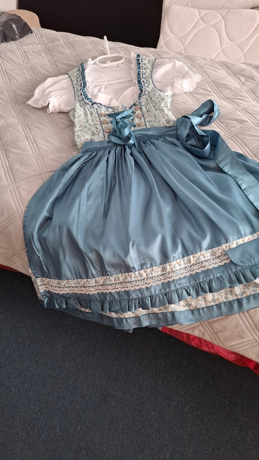 Prachtige Dirndl Jurk met Blouse - Maat 38/40 (M), Maat 38/40 (M), Zo goed als nieuw, Knielengte, Groen