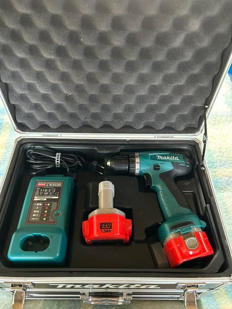Makita 90-delige accessoire set in koffer, Ophalen