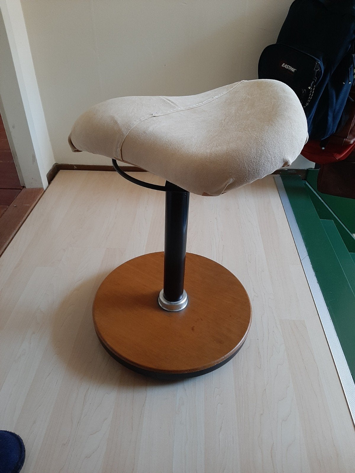 STOKKE ergonomische/balans zadelkruk, Ophalen, Gebruikt, 125 cm of meer, Rechthoekig