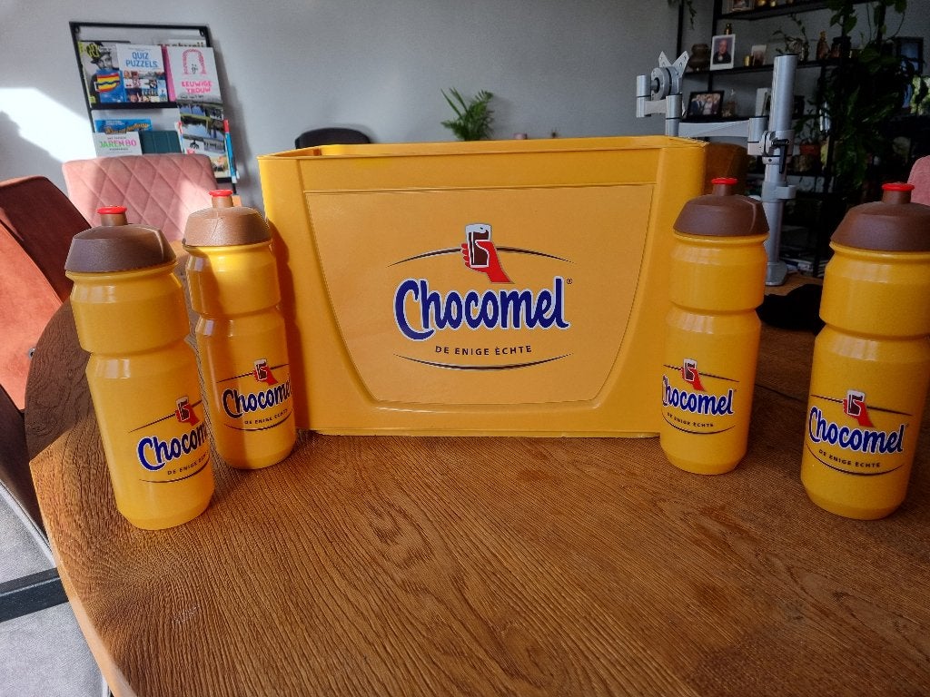 Krat met bidon bekers ongebruikt Chocomel, Ophalen of Verzenden, Nieuw, Overige typen