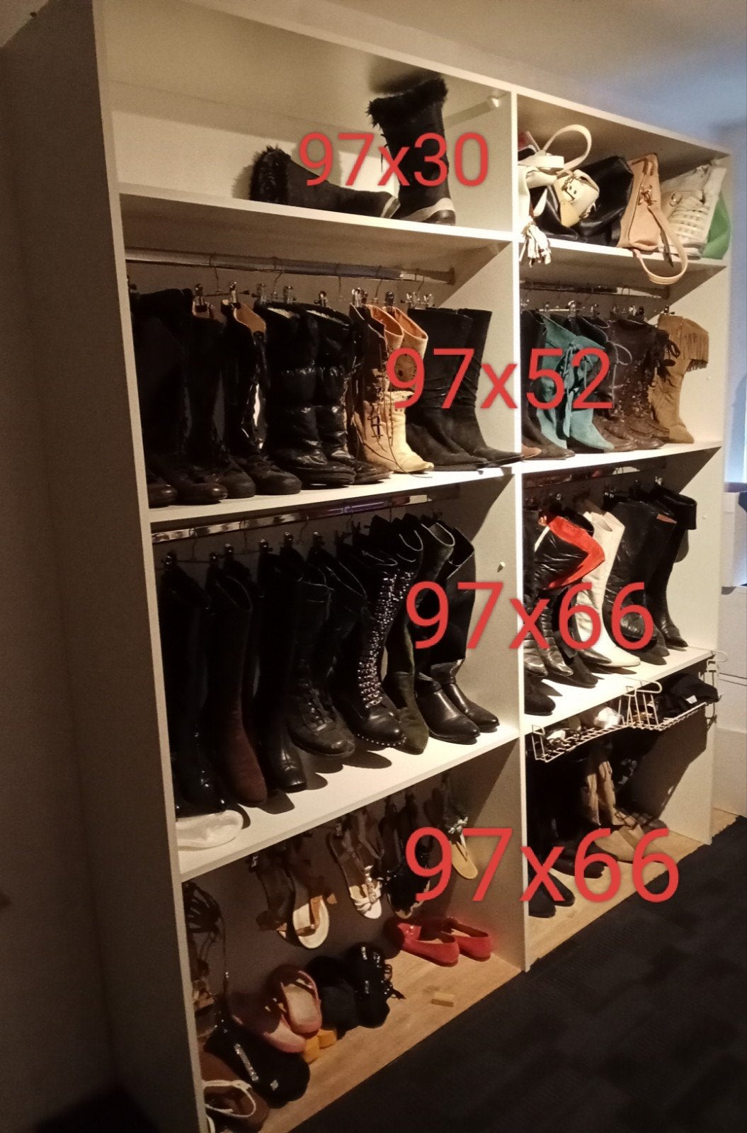 Schoenen/laarzen/kledingkast., Ophalen