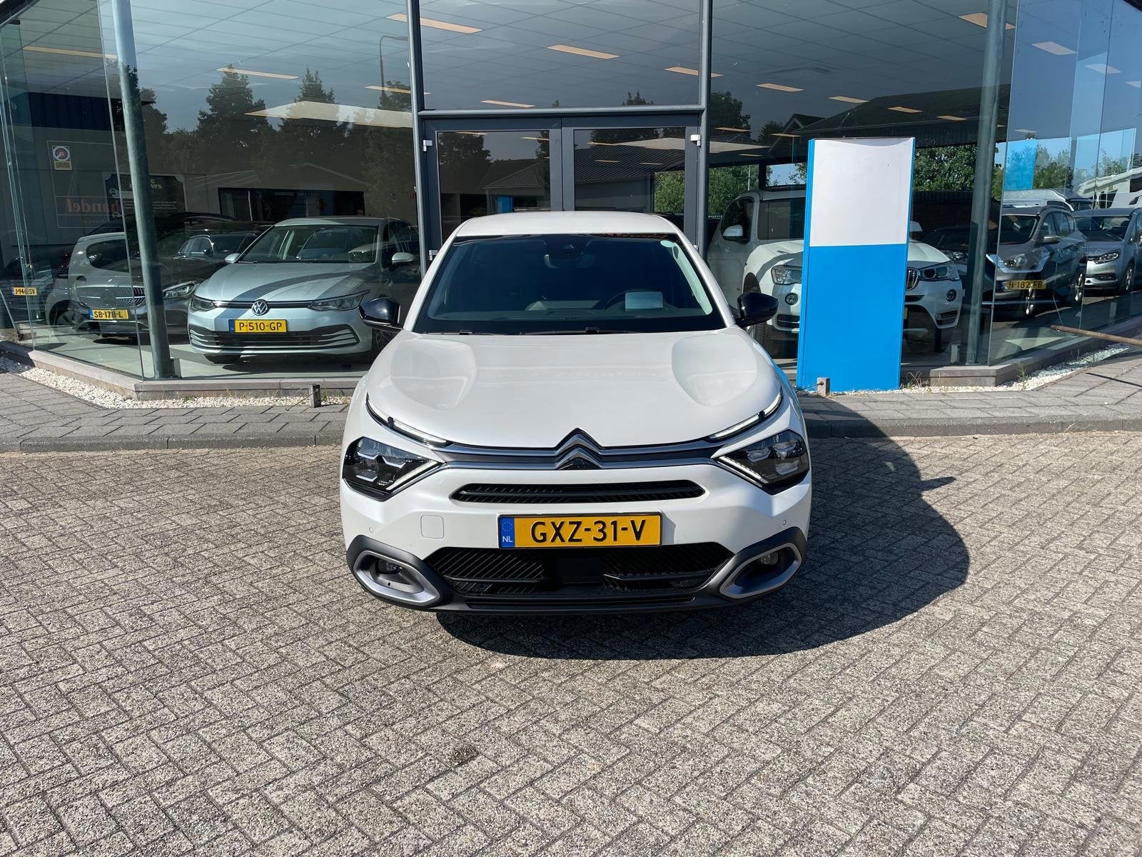 Citroen C4 1.2 Puretech Feel, Auto's, Citroën, Dealer onderhouden, Gebruikt, 1199 cc, Leder en Stof