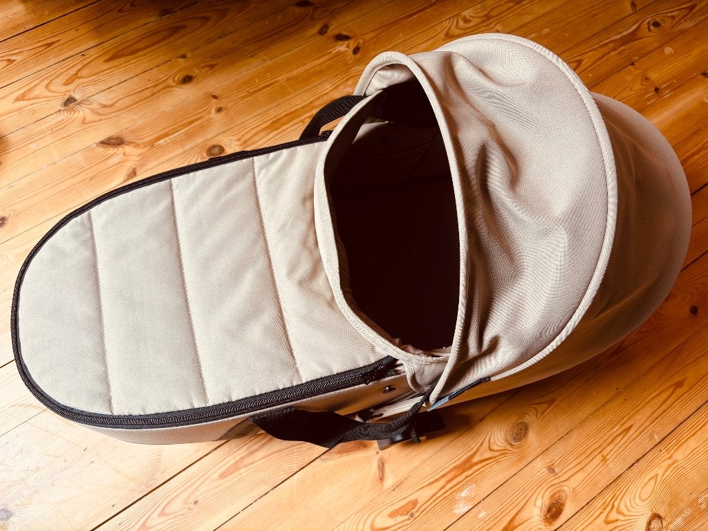 Babyzen YOYO reiswieg (Taupe), Kinderen en Baby's, Kinderwagens en Combinaties, Zo goed als nieuw, Met reiswieg, Ophalen, Kinderwagen