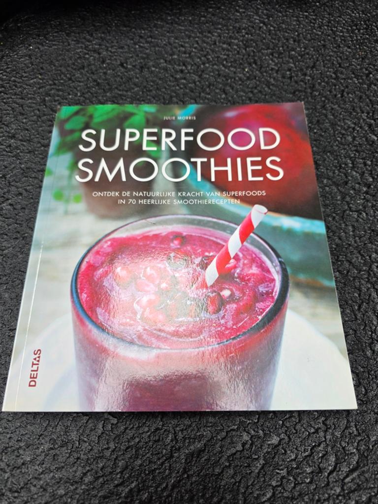 Julie Morris - Superfood smoothies, Ophalen of Verzenden, Zo goed als nieuw, Julie Morris