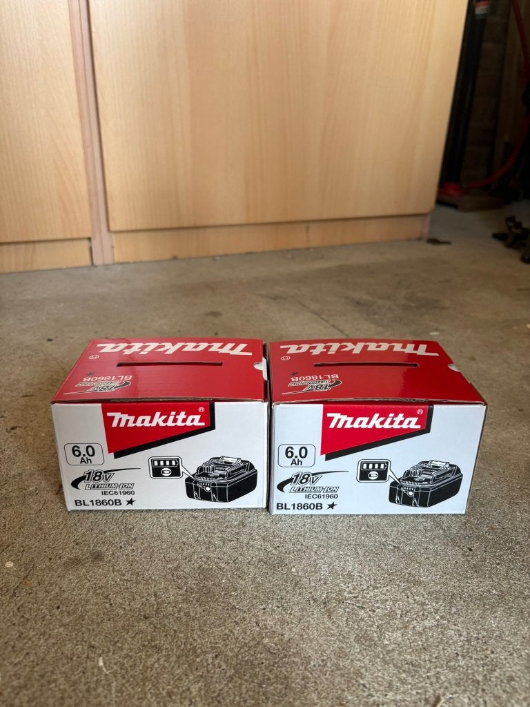 2x Nieuwe Originele Makita 18V 6.0Ah Accu's (BL1860B), Doe-het-zelf en Verbouw, Gereedschap | Boormachines, Verzenden, Nieuw, Minder dan 400 watt