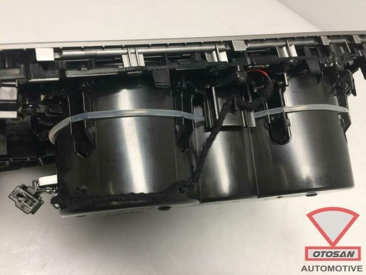 vw touareg iii 2018 bekerhouder led middenconsole 761864089, Gebruikt, Volkswagen, Volkswagen AG, Berliner Ring 2
38440  Wolfsburg, DE