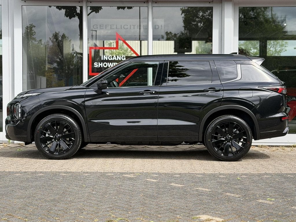 Mitsubishi Outlander 2.4 PHEV Black Edition | NIEUW | Leder, Auto's, Mitsubishi, Automaat, 12 maanden, 136 pk, Outlander