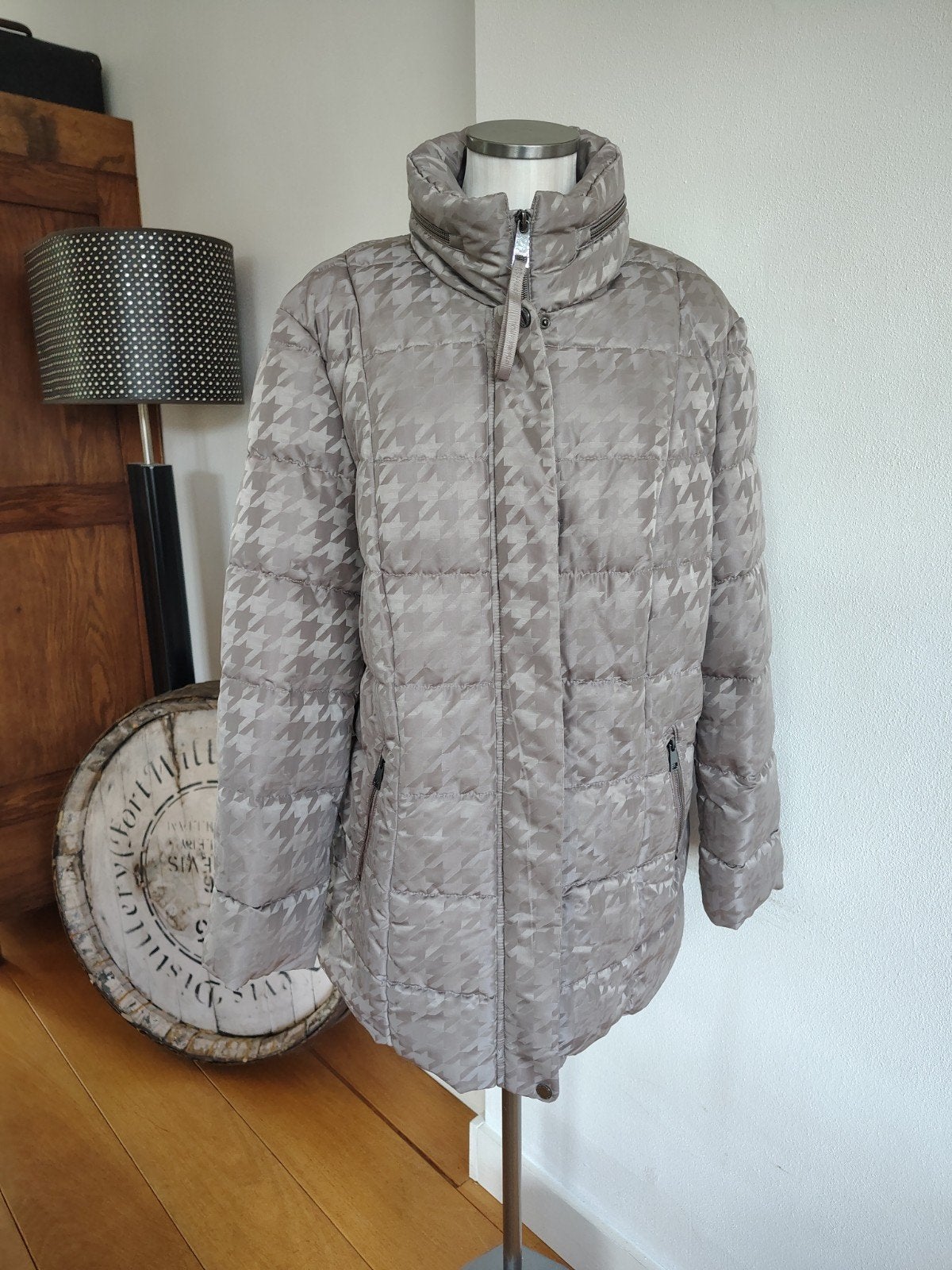 Mooie Barbara Lebek gewatteerde  jas 48 Afmetingen tekst, Beige, Maat 46/48 (XL) of groter, Ophalen of Verzenden, Barbara Lebek