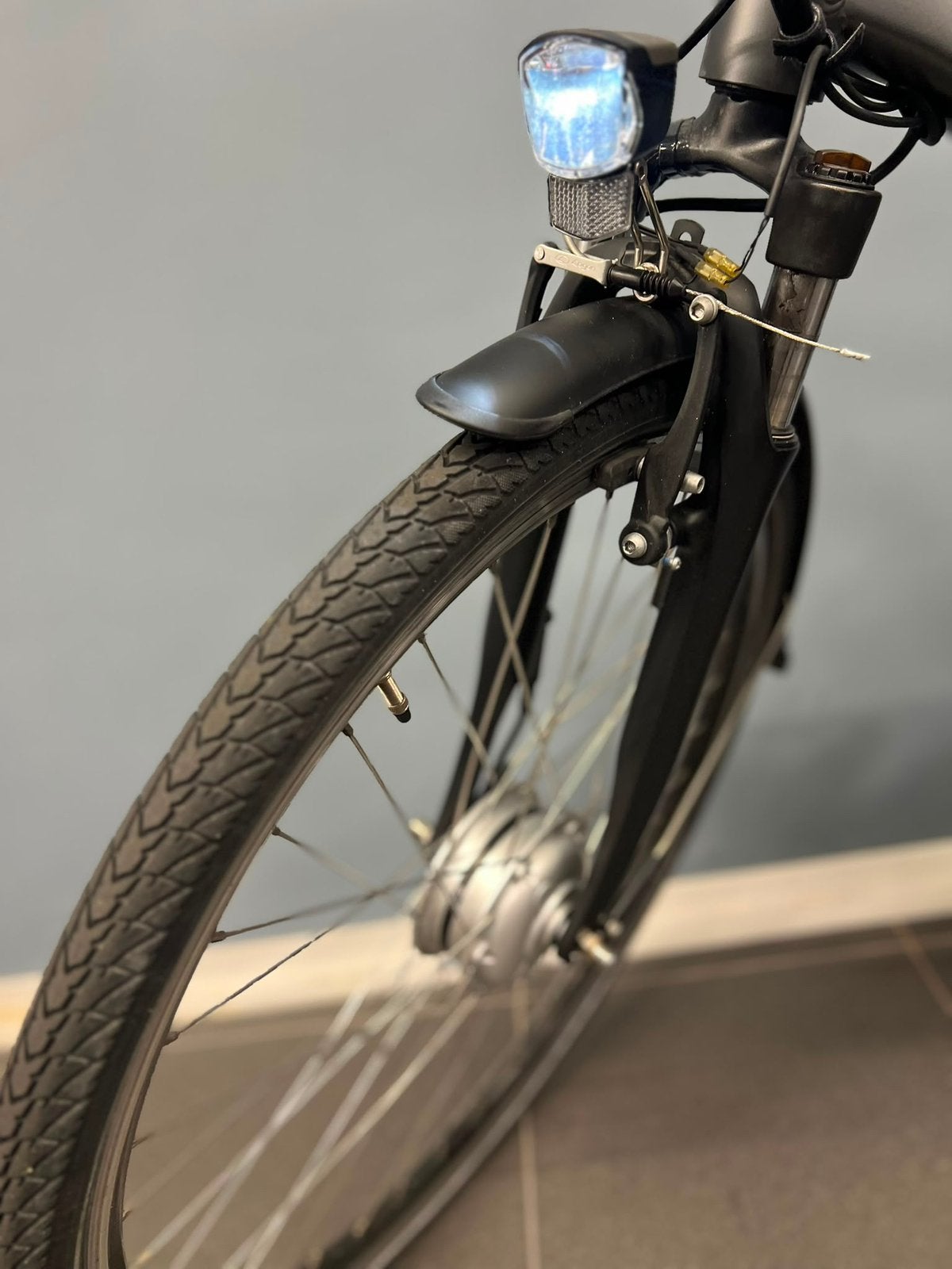 Te koop: Bimas E-City 3.0 elektrische herenfiets – 2 accu’s, 47 tot 51 cm, Ophalen, Zo goed als nieuw, 50 km per accu of meer