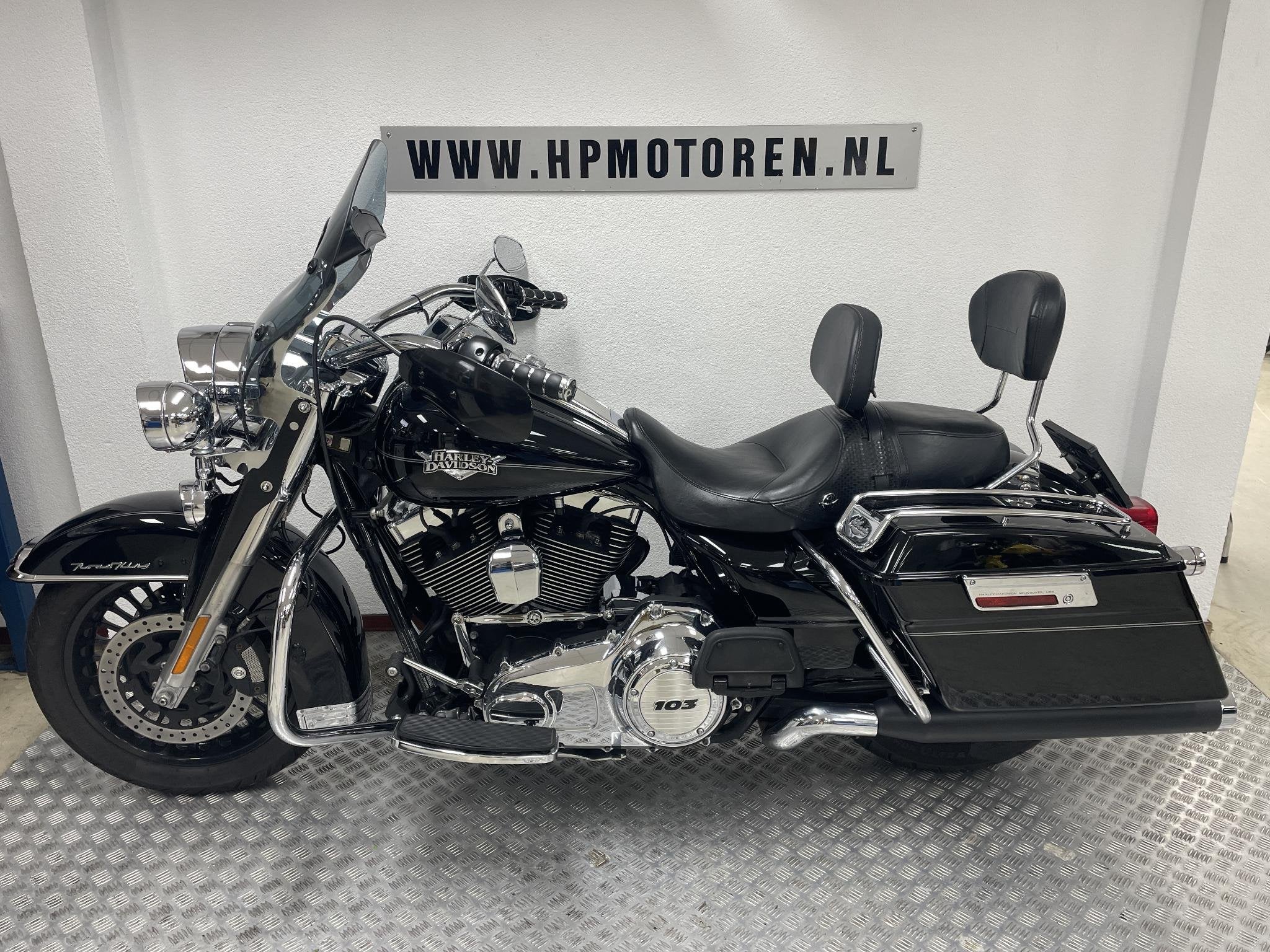 Harley Davidson FLHRC ROADKING ROAD KING CLASSIC TOURER 1690, Motoren, Laan van Vredenoord 33
2289 DA  Rijswijk, NL, 1690 cc, Meer dan 35 kW