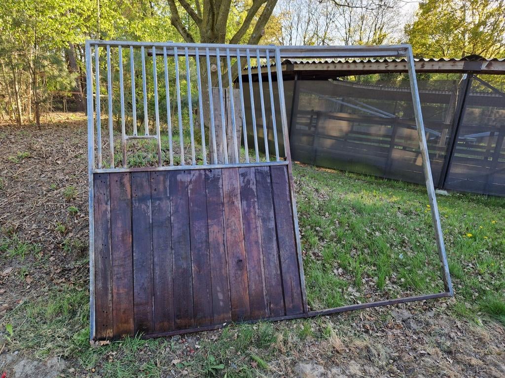 Voorwand met schuifdeur/ 5 losse wanden / hard hout planken, Dieren en Toebehoren, Stalling en Weidegang