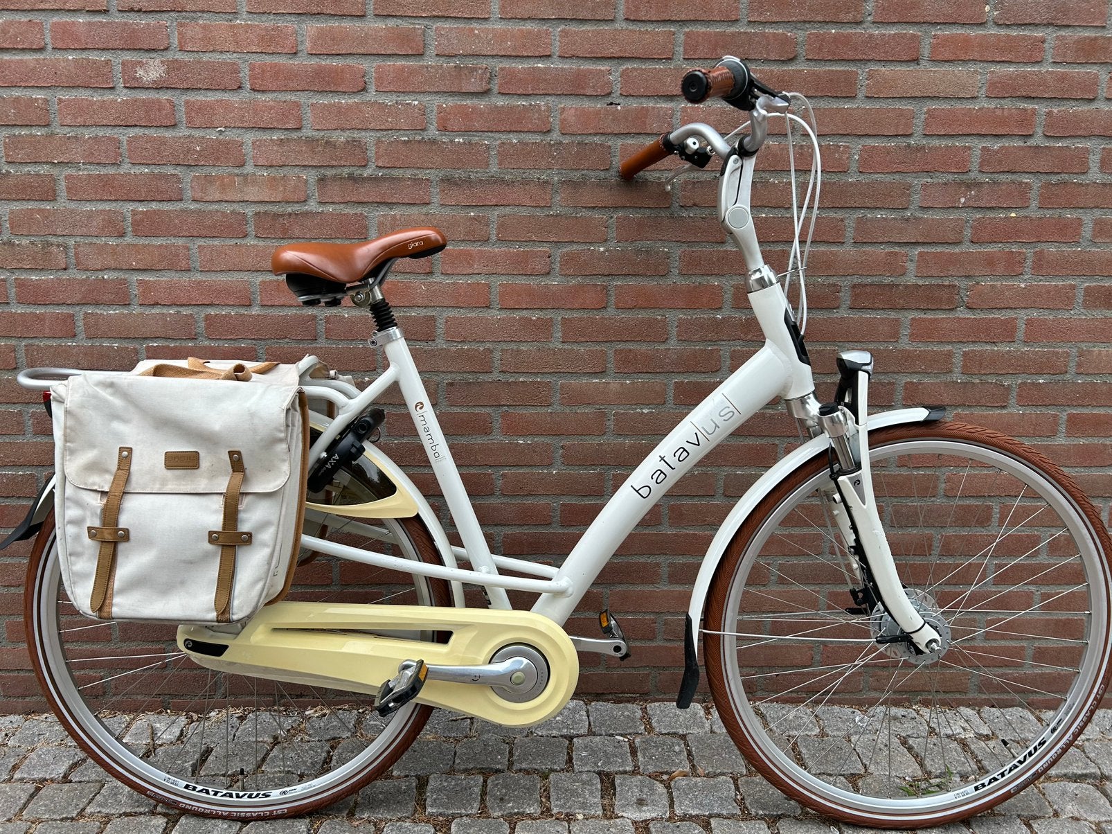 Damesfiets Batavus Mambo Inspire 28 inch, Ophalen, Batavus, Versnellingen, 56 cm of meer