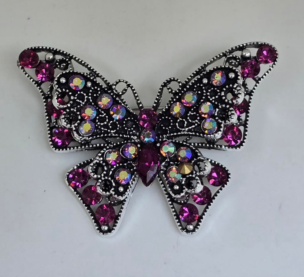 Vlinder Broche - Zilverkleurig & Paars, Ophalen of Verzenden, Nieuw, Paars, Overige materialen