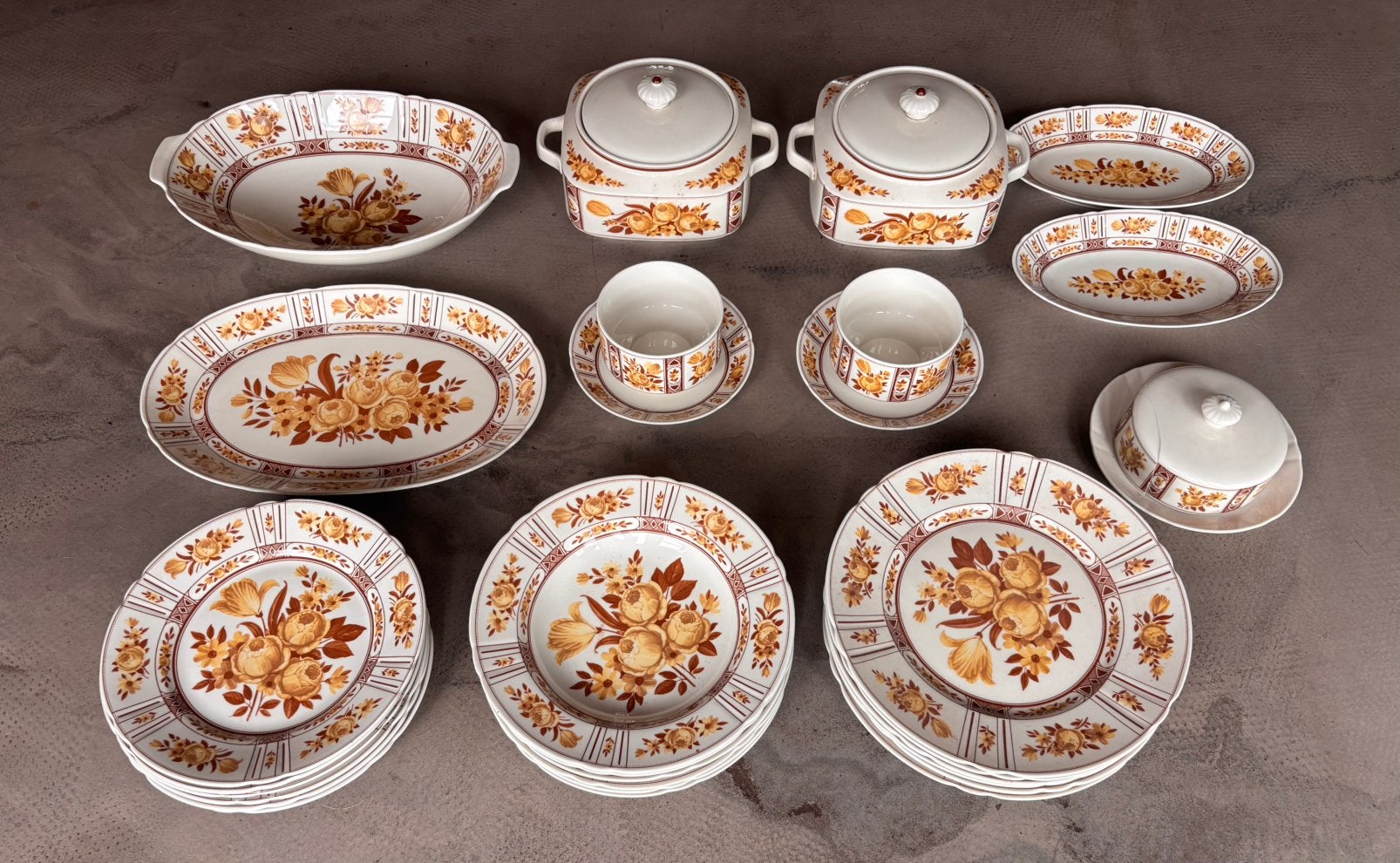 ARZBERG  mooie complete set 70 jaren, Ophalen