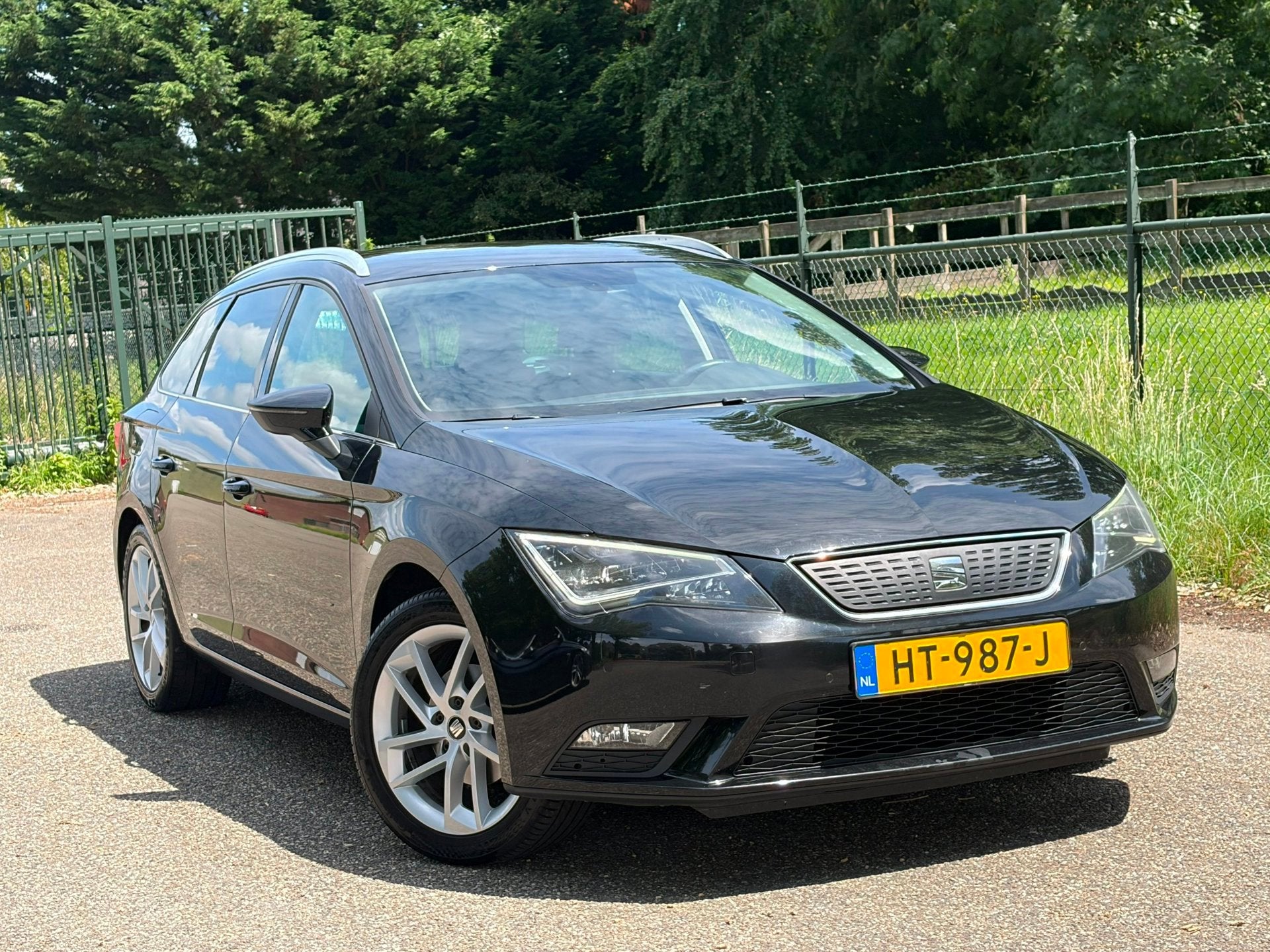 Seat Leon ST 1.0 EcoTSI Style Connect /Xenon/Navi/Camera/Tre, Auto's, Seat, Voorwielaandrijving, Gebruikt, Leon, Origineel Nederlands