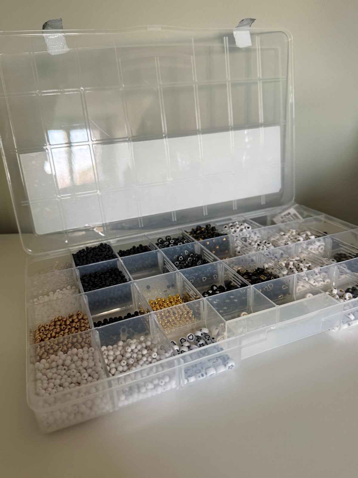 Grote kralenset met sorteerdoos en kralenbord, Hobby en Vrije tijd, Ophalen of Verzenden, Zo goed als nieuw, Kraal