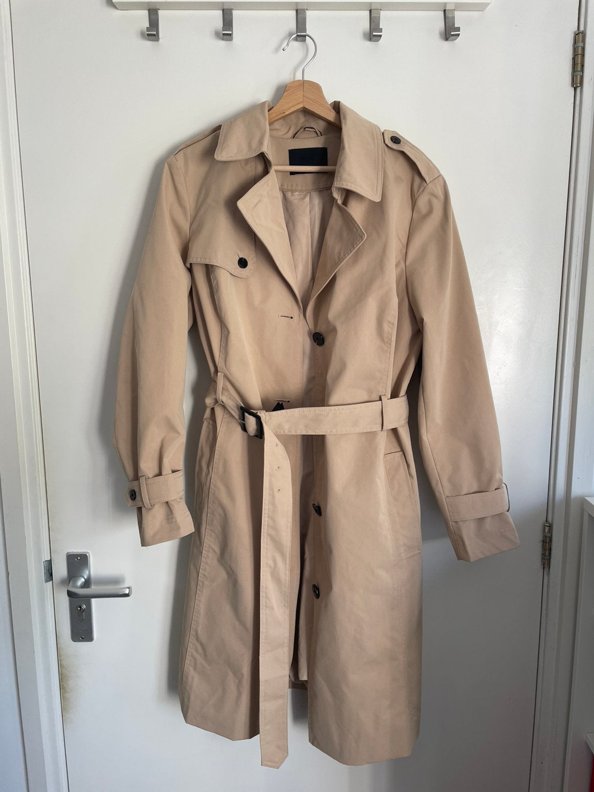 Trenchcoat C&A, Kleding | Dames, Ophalen of Verzenden, Nieuw, Maat 38/40 (M), Beige