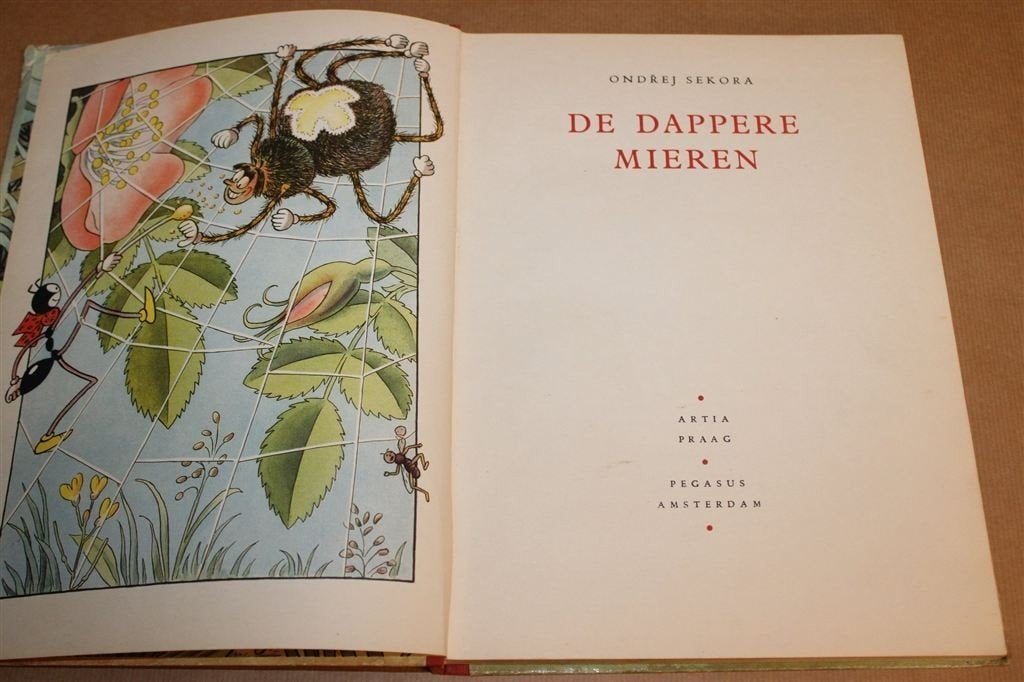 De Dappere Mieren — Ondrej Sekora Vintage Kinderboek 1961, Ophalen of Verzenden, Gelezen, Fictie algemeen