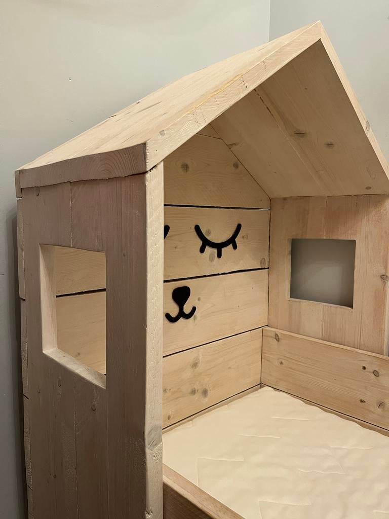 Uniek Steigerhouten Bedhuisje 70x160 met Lattenbodem, Kinderen en Baby's, Kinderkamer | Bedden, Ophalen, 70 tot 85 cm, Zo goed als nieuw