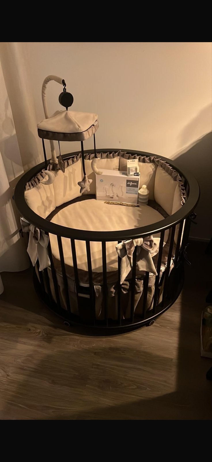 Bopita box rond zwart met aankleding, Kinderen en Baby's, Ophalen, Zo goed als nieuw, Rond
