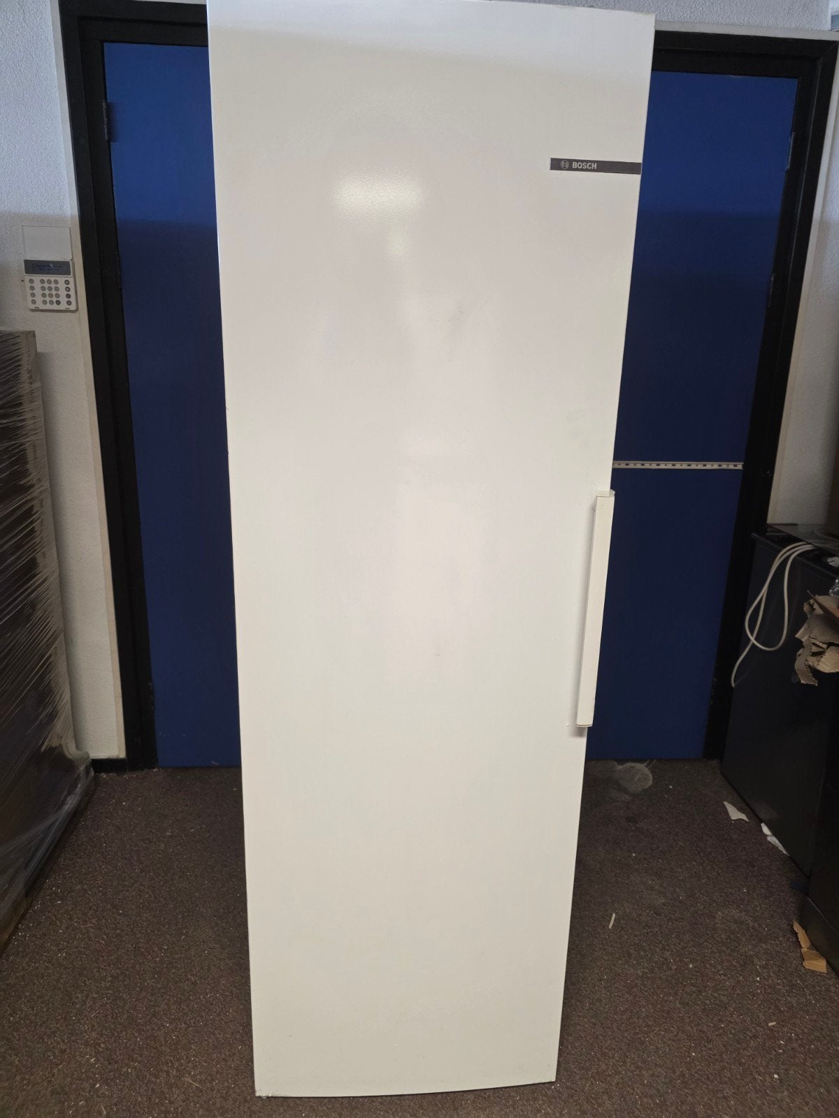 Bosch vriezer no frost 242 liter, Ophalen, 200 liter of meer, 60 cm of meer, Met aparte vriezer