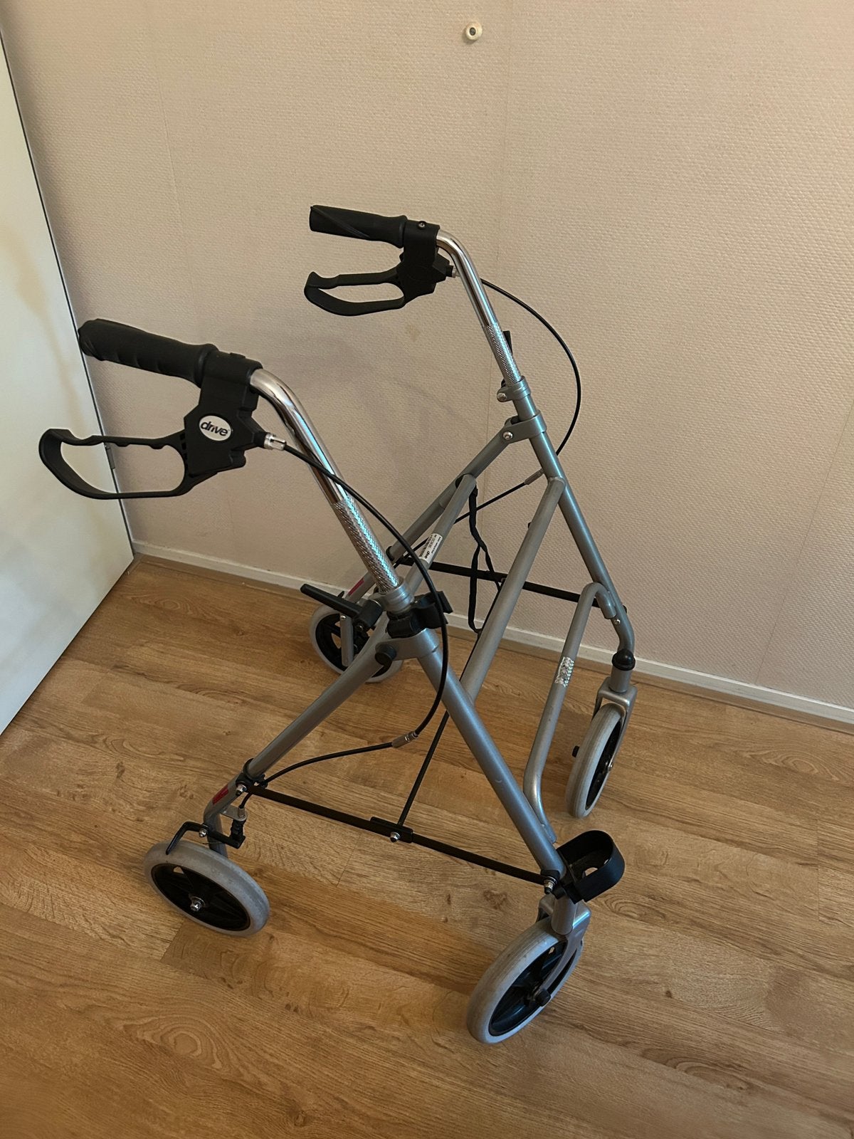 Rollator drive, Ophalen, Opvouwbaar, Zo goed als nieuw
