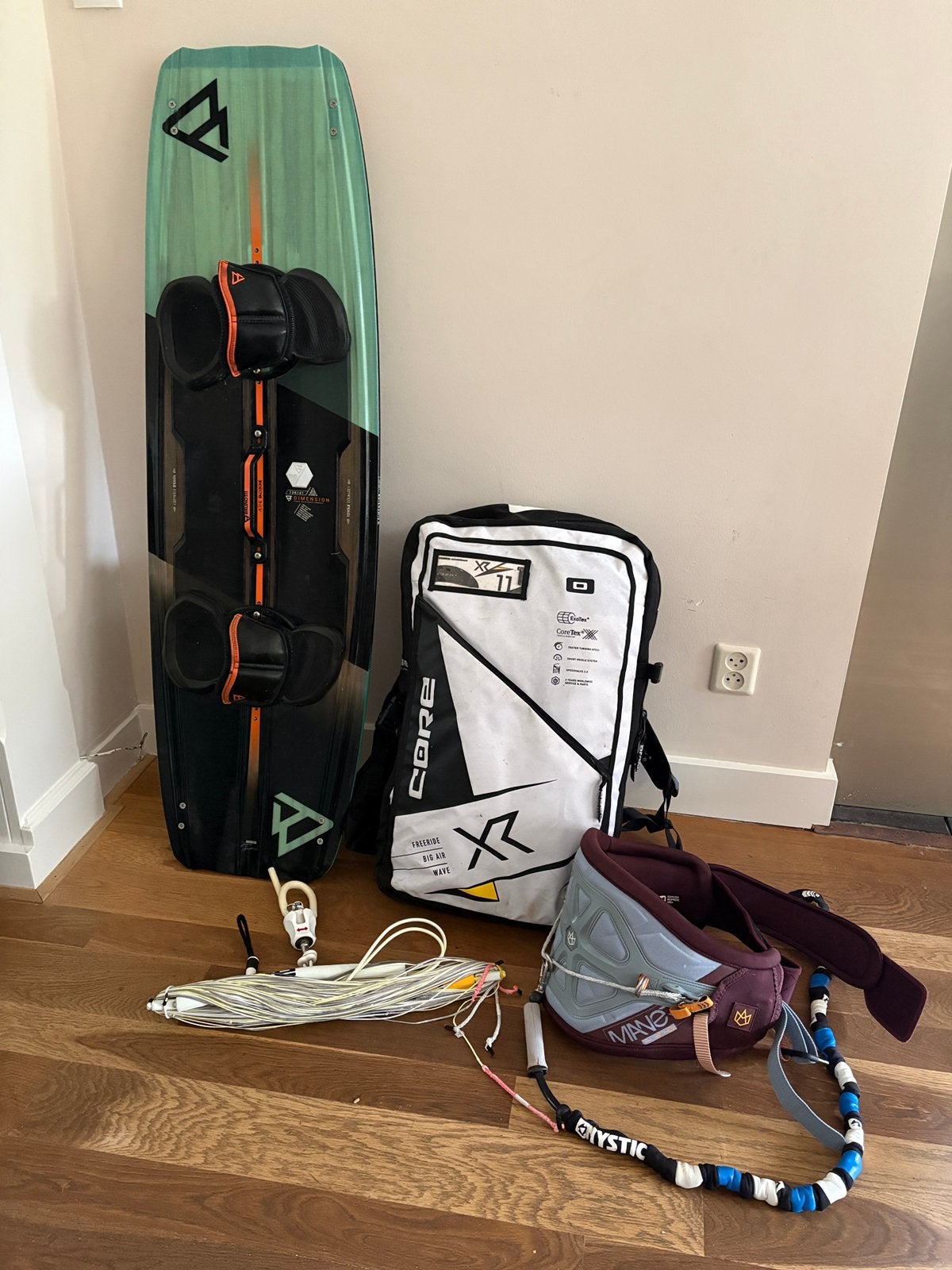 Kitesurf set: board, Core XR4, core bar en Manera harnas, Watersport en Boten, Ophalen, Gebruikt, Kitesurf-set, Twintip