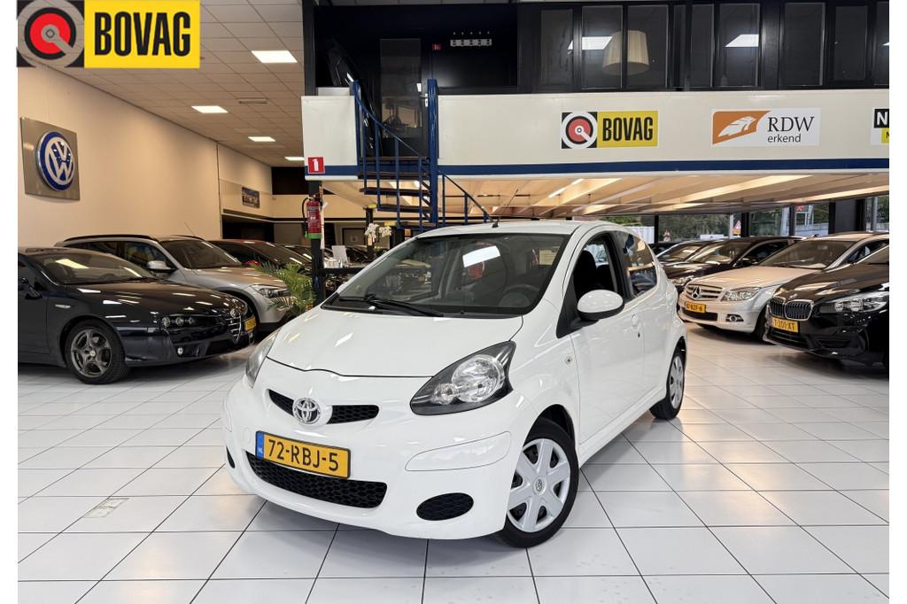 Toyota Aygo 1.0-12V Comfort Nav Bovag Garantie Airco, Euro 5, Gebruikt, 4 stoelen, Origineel Nederlands