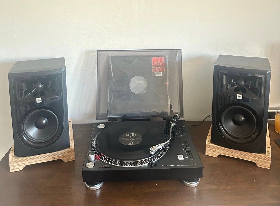 Handgemaakte set van 2 speakers standaard, Studiomonitor, Inclusief standaarden, JBL, Ophalen of Verzenden