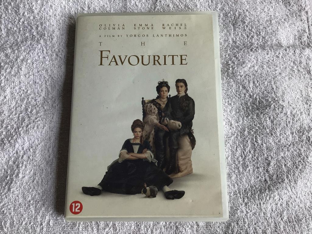 DVD The Favourite (regie Yorgos Lanthimos) met Emma Stone, Vanaf 12 jaar, Ophalen of Verzenden, Zo goed als nieuw, Overige gebieden