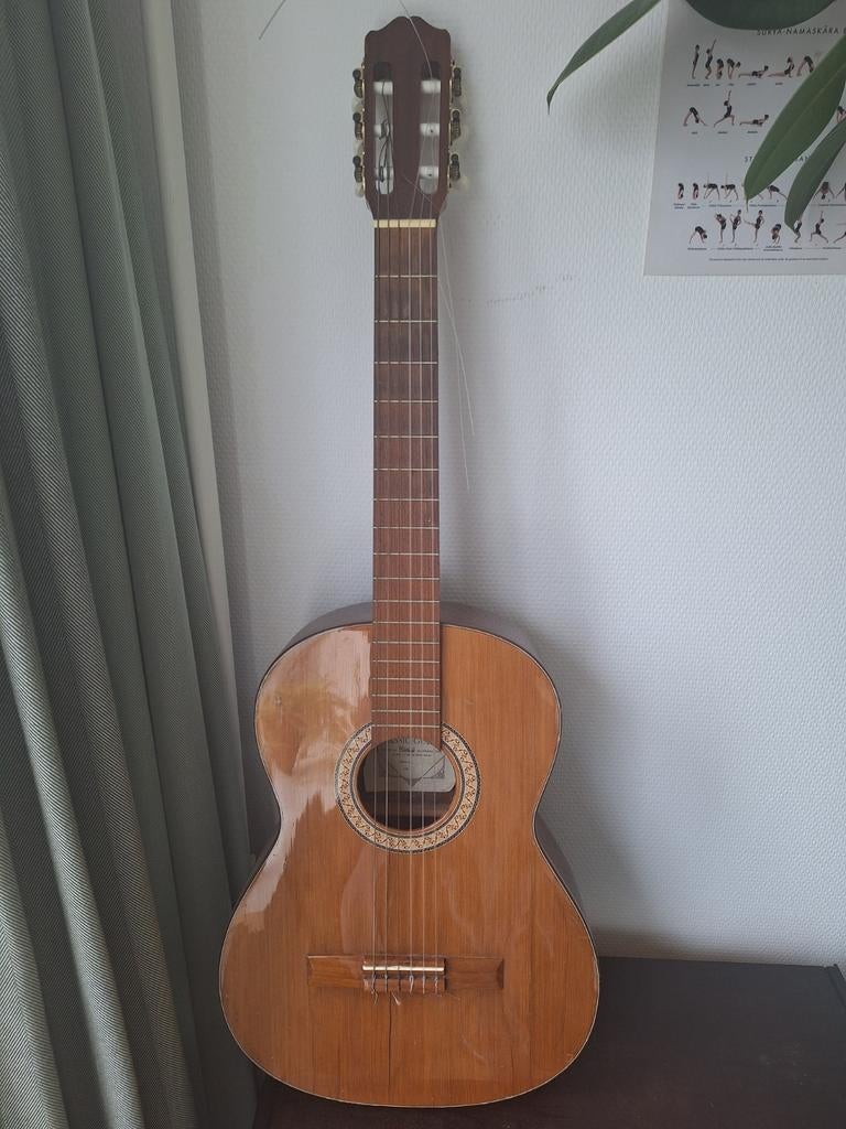 Amada klassieke akoestische gitaar, Muziek en Instrumenten, Snaarinstrumenten | Gitaren | Akoestisch, Ophalen of Verzenden, Gebruikt