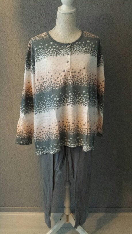 Diverse pyjama's setjes (prijs per stuk), Ophalen, Gedragen, Maat 42/44 (L)