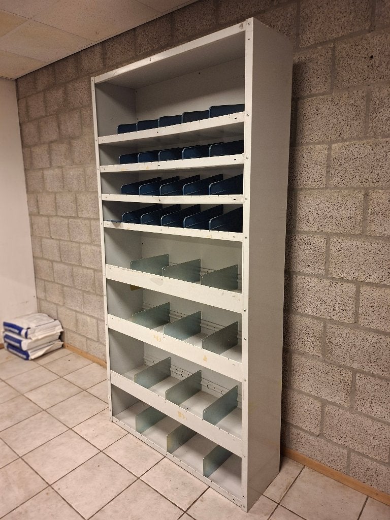 STALEN KAST als nieuw 100 x 200 en 30 cm diep  NU   € 165,-, Ophalen, Z, Zo goed als nieuw, Overtoom