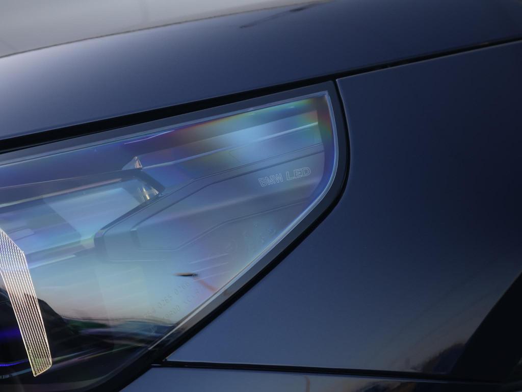 BMW 5 Serie 550e xDrive Touring | M Sportpakket Pro | Innova, Automaat, Stof, Blauw, 135 min