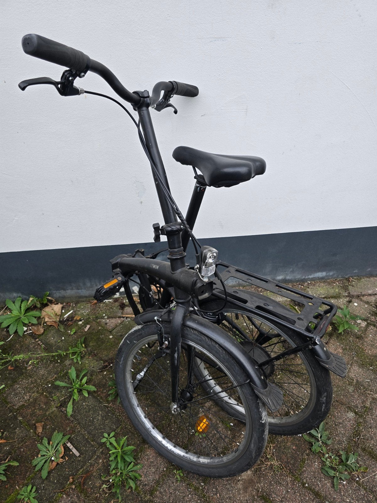 Foto 6 van Btwin vouwfiets met werkende verlichting en handremmen