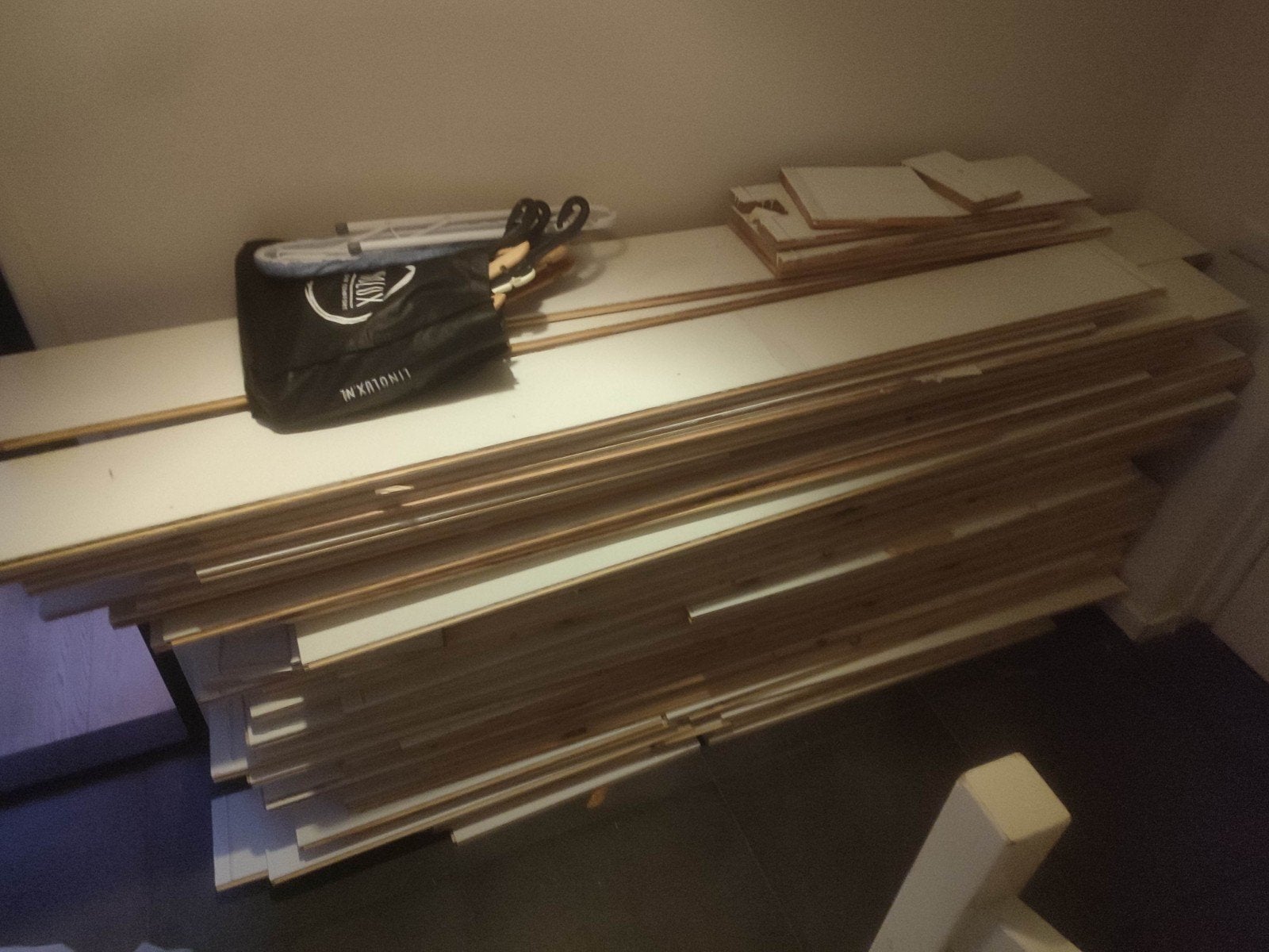 Gratis witte houten vloer (Wageningen), Doe-het-zelf en Verbouw, Ophalen, Gebruikt, Vloerdelen of -planken, 10 m² of meer