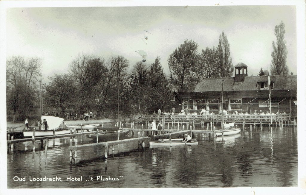 Ansichtkaart Loosdrecht Hotel 't Plashuis, Verzenden, 1940 tot 1960, Gelopen, Noord-Holland