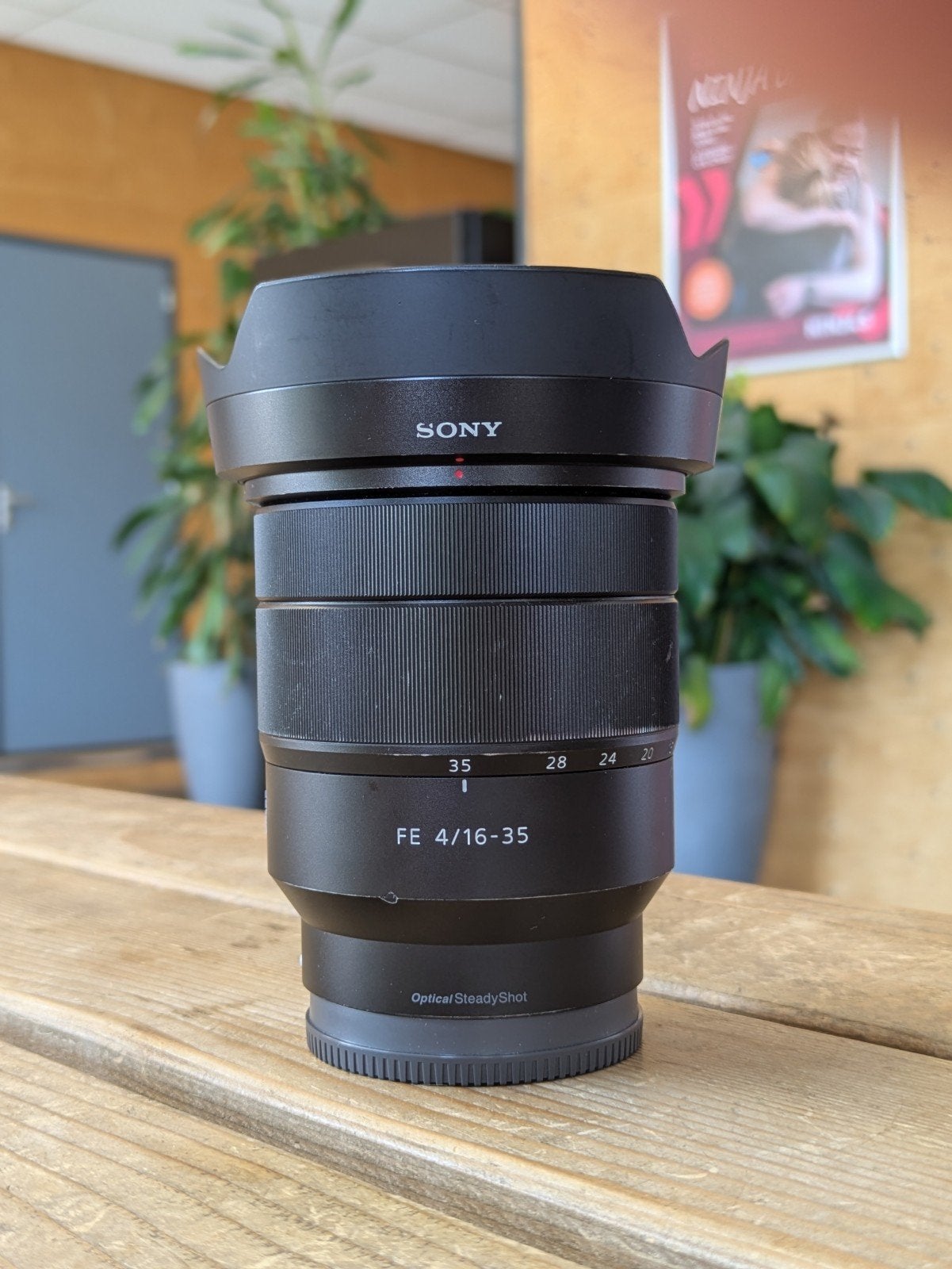 Sony fe 16-35 f4 zeiss, Audio, Tv en Foto, Fotografie | Lenzen en Objectieven, Sony E-mount, Gebruikt, Autofocus, Zeiss