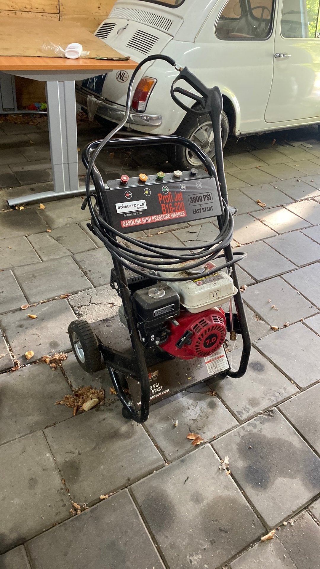 Hoge druk reiniger met bezine motor, Tuin en Terras, Ophalen, Zo goed als nieuw, Benzine