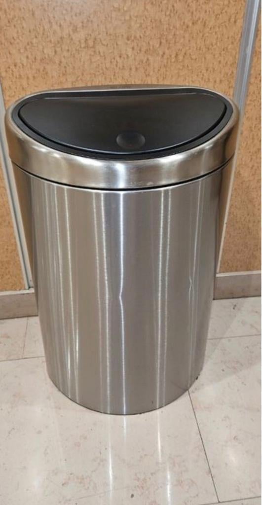Brabantia Bo Touch Bin 40L - RVS Prullenbak, Ophalen, 50 tot 75 cm, Rvs, 20 tot 30 liter