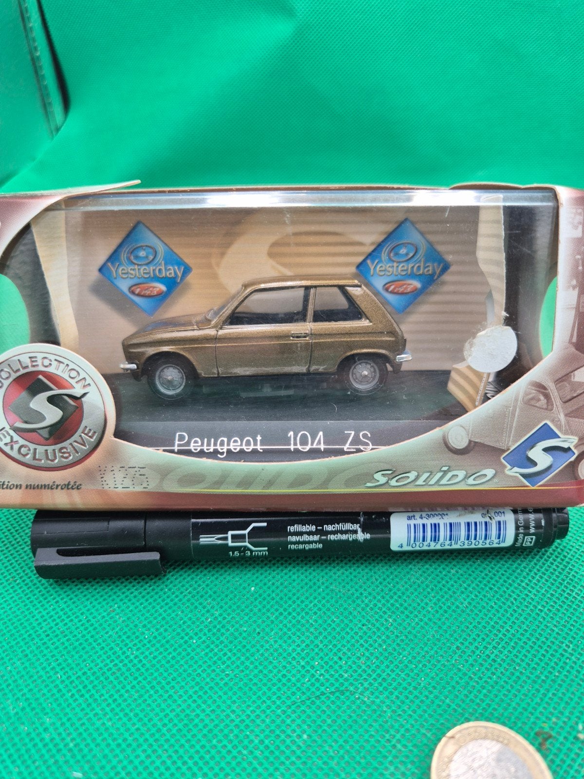 25 peugoet 104 ZS 1/43 Solido, Ophalen of Verzenden, Zo goed als nieuw, Auto, Solido