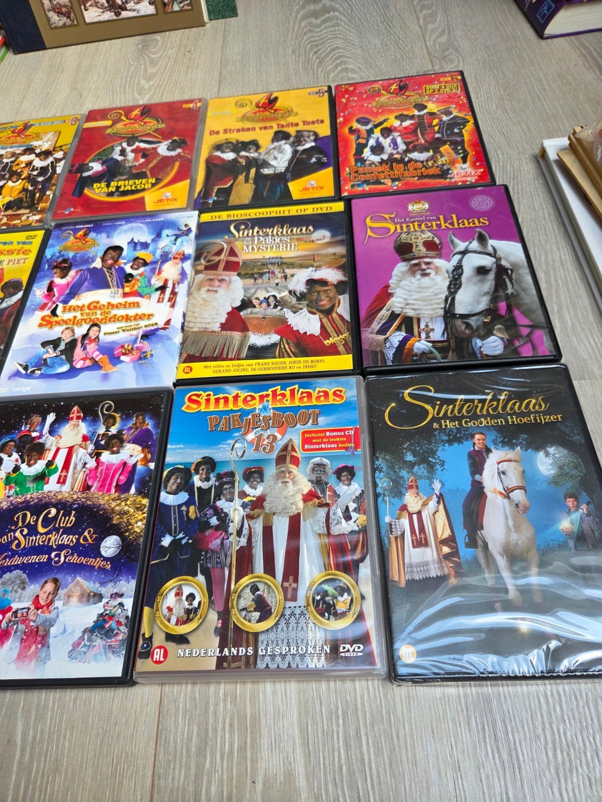 15x Sinterklaas dvd's oa De Club van Sinterklaas, Alle leeftijden, Ophalen of Verzenden, Zo goed als nieuw
