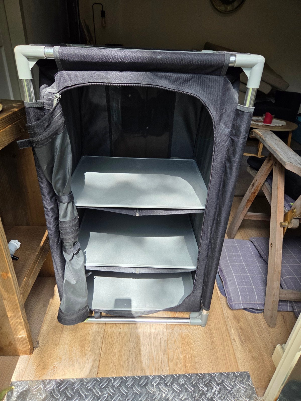 Outwell campingkast met 3 planken en draagtas, Ophalen, Gebruikt
