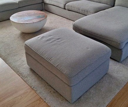 Tibbleby beige/grijs hocker met opbergruimte, Ophalen, Zo goed als nieuw, Rechthoekig, Stof