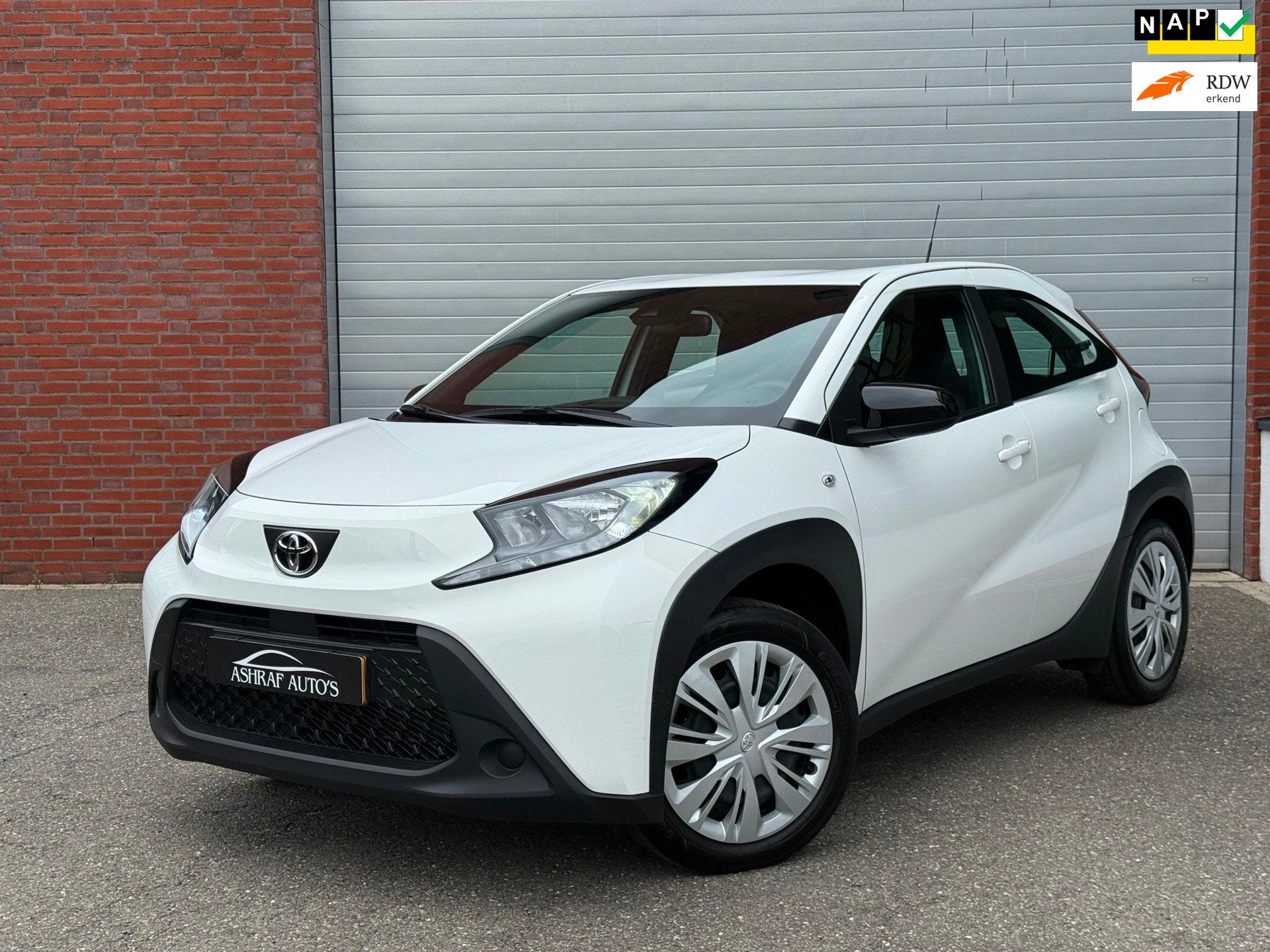 Toyota Aygo X 1.0 VVT-i S-CVT Play| AUTOMAAT| CARPLAY| GARAN, Dealer onderhouden, Stof, 4 stoelen, Wit