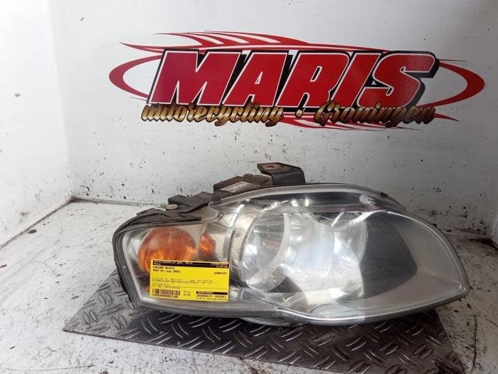 Koplamp rechts van een Audi A4, Gebruikt, -, -, -